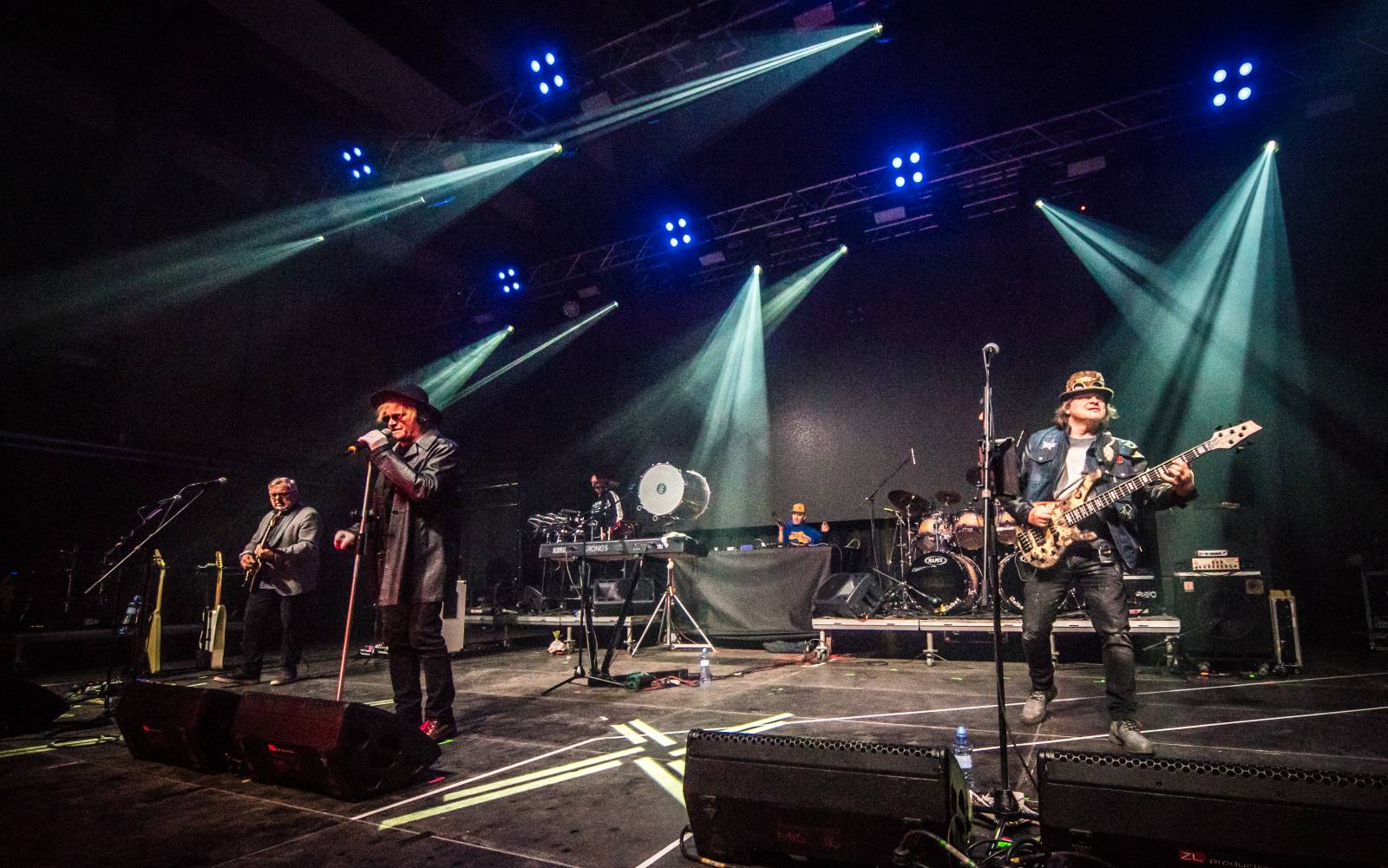 Dojemné vzpomínání na Mira Žbirku a Davida Stypku i polibek Matěje Rupperta s Xavierem Baumaxou. Takový byl 30. ročník Žebříku