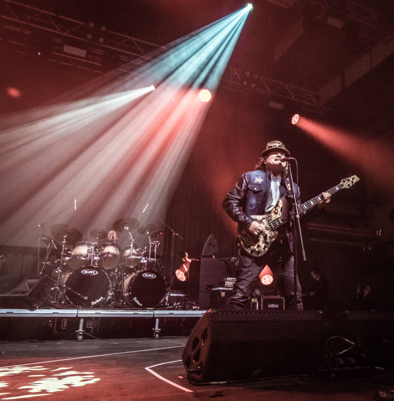 Dojemné vzpomínání na Mira Žbirku a Davida Stypku i polibek Matěje Rupperta s Xavierem Baumaxou. Takový byl 30. ročník Žebříku