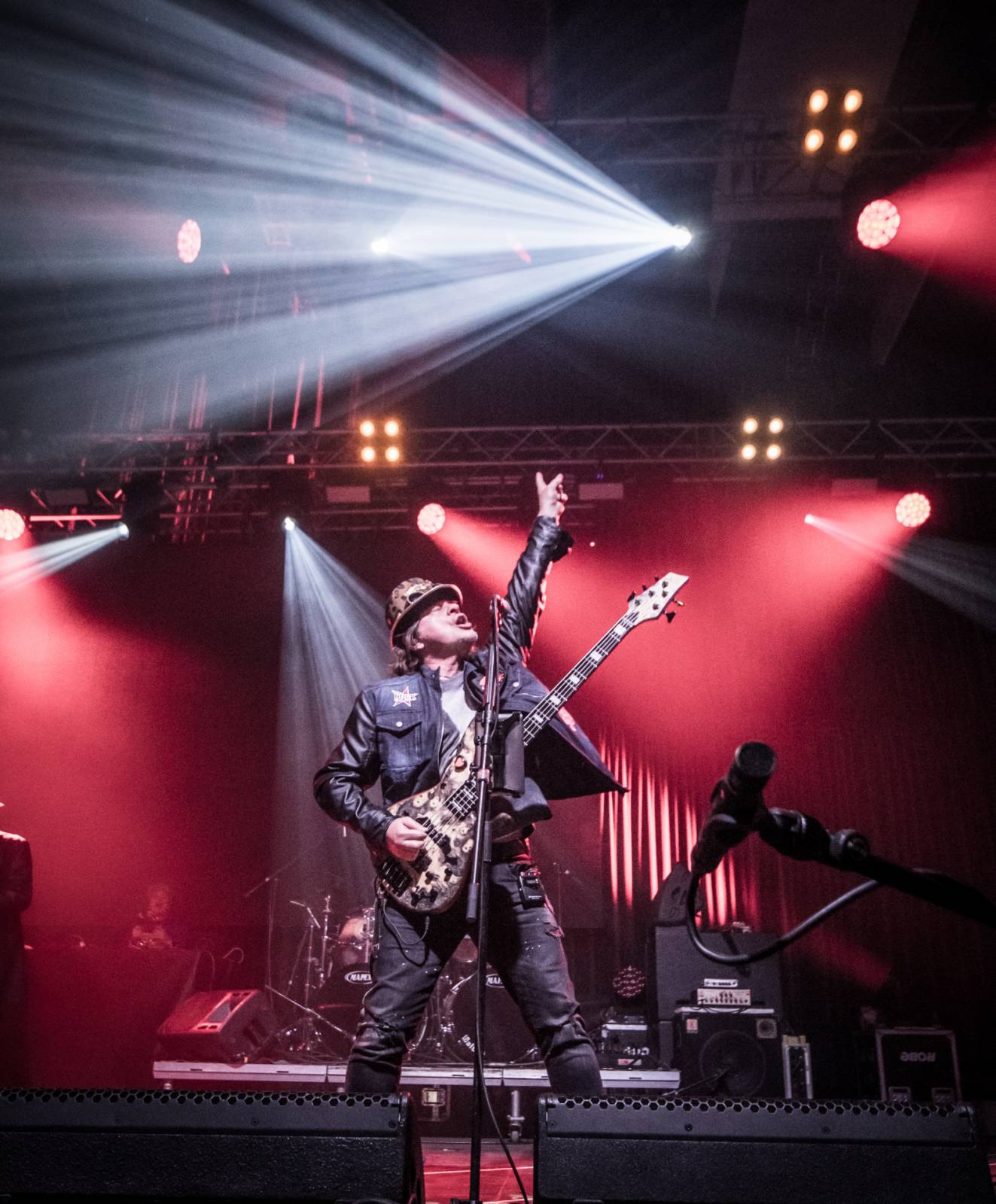 Dojemné vzpomínání na Mira Žbirku a Davida Stypku i polibek Matěje Rupperta s Xavierem Baumaxou. Takový byl 30. ročník Žebříku