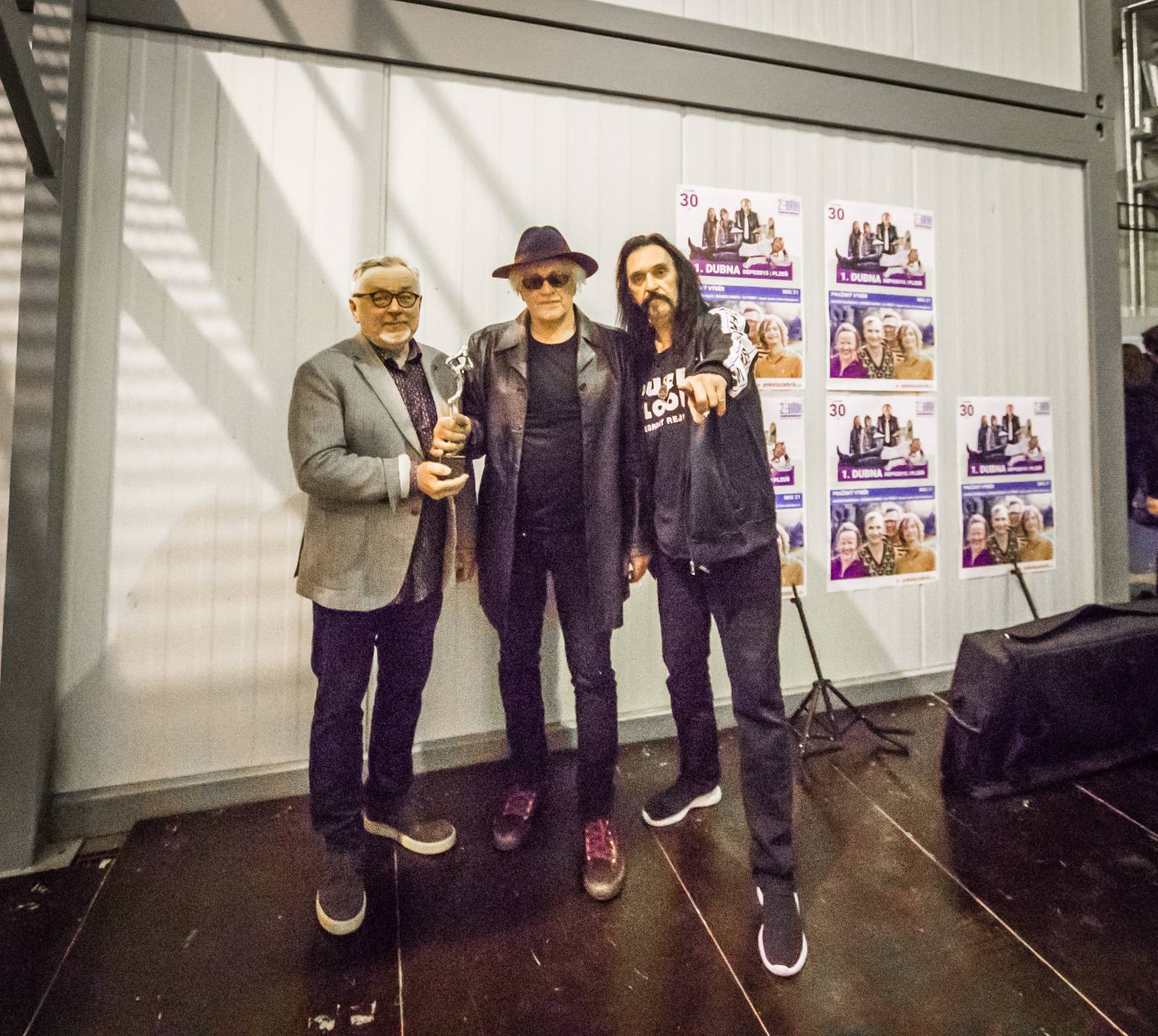 Dojemné vzpomínání na Mira Žbirku a Davida Stypku i polibek Matěje Rupperta s Xavierem Baumaxou. Takový byl 30. ročník Žebříku