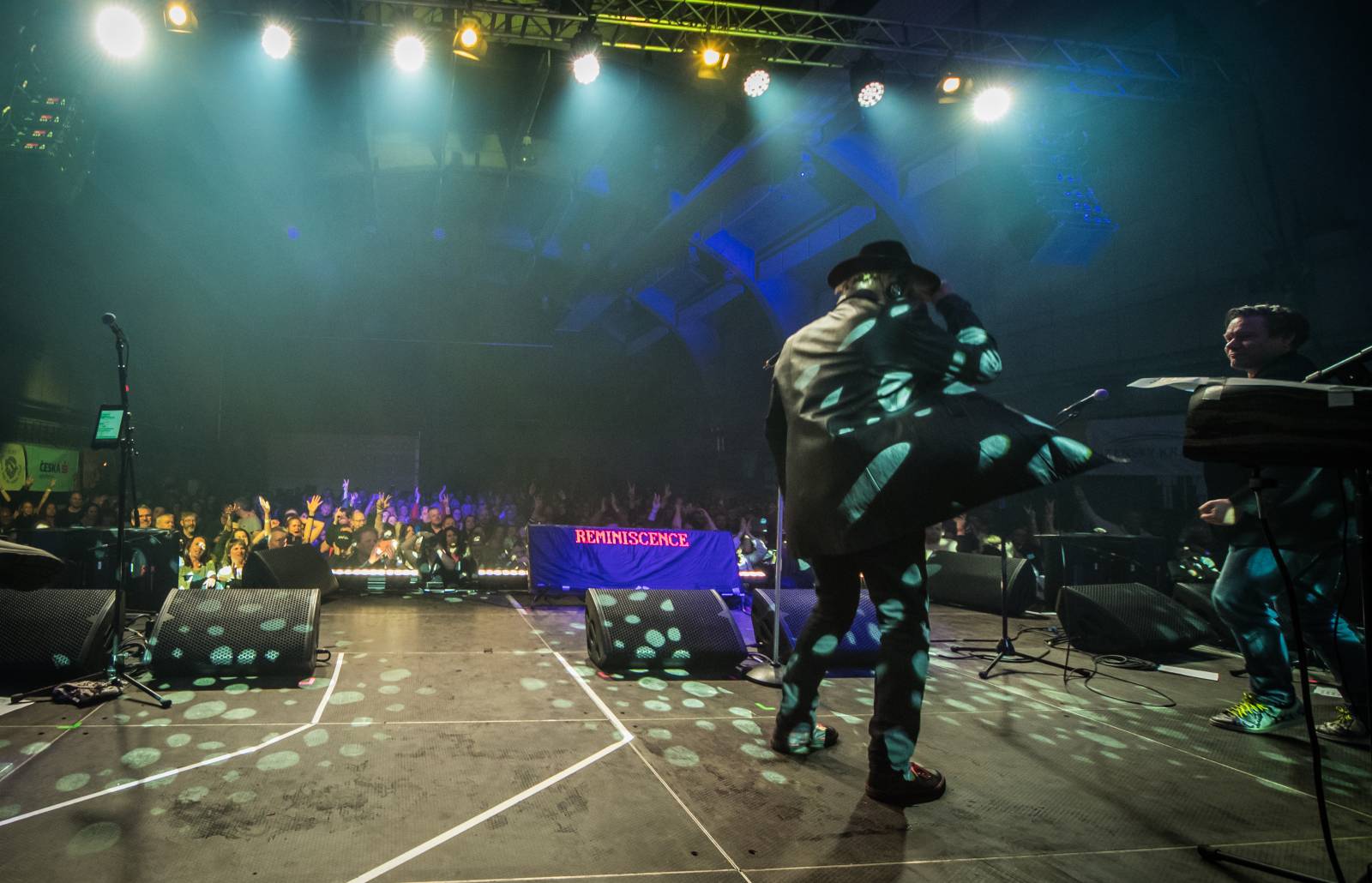 Dojemné vzpomínání na Mira Žbirku a Davida Stypku i polibek Matěje Rupperta s Xavierem Baumaxou. Takový byl 30. ročník Žebříku