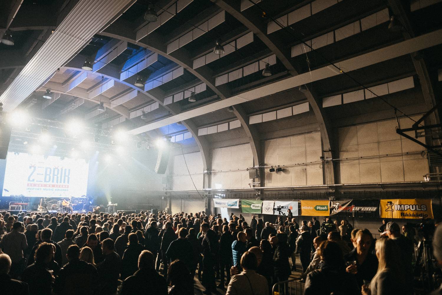 Na Žebříku byl i duch Mira Žbirky. Manželka Kateřina přebrala ocenění 