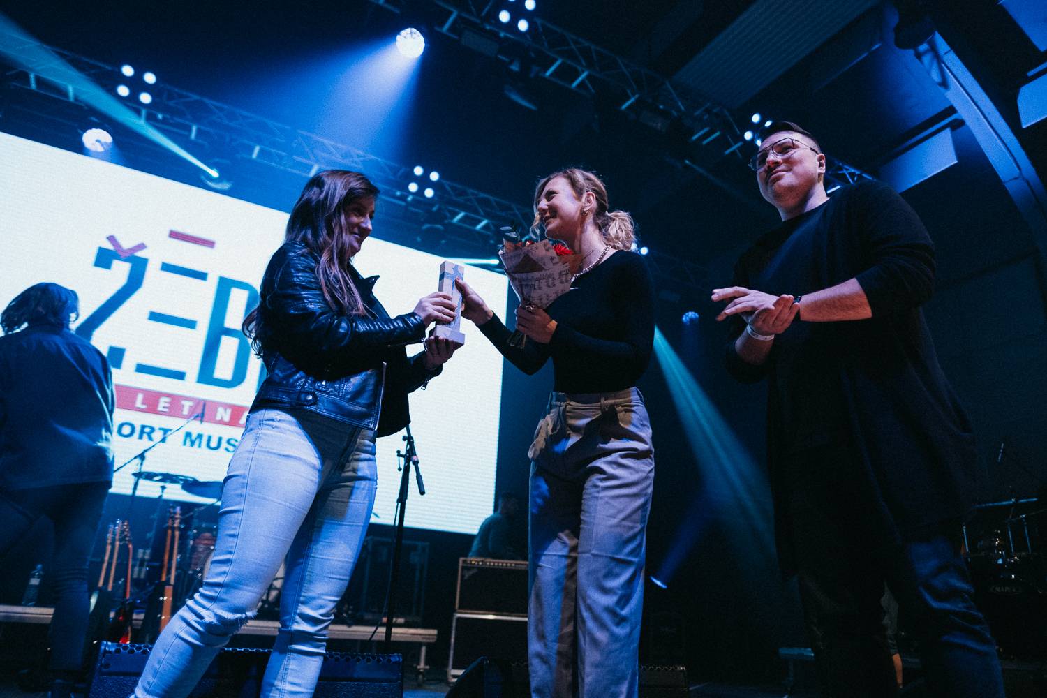 Na Žebříku byl i duch Mira Žbirky. Manželka Kateřina přebrala ocenění 