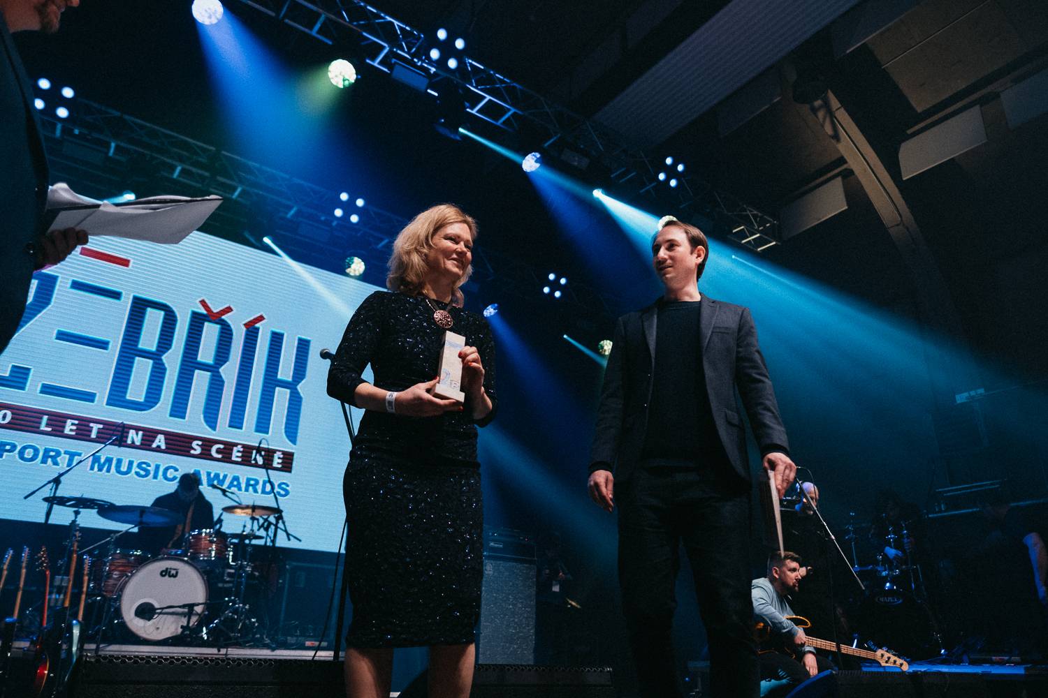 Na Žebříku byl i duch Mira Žbirky. Manželka Kateřina přebrala ocenění 