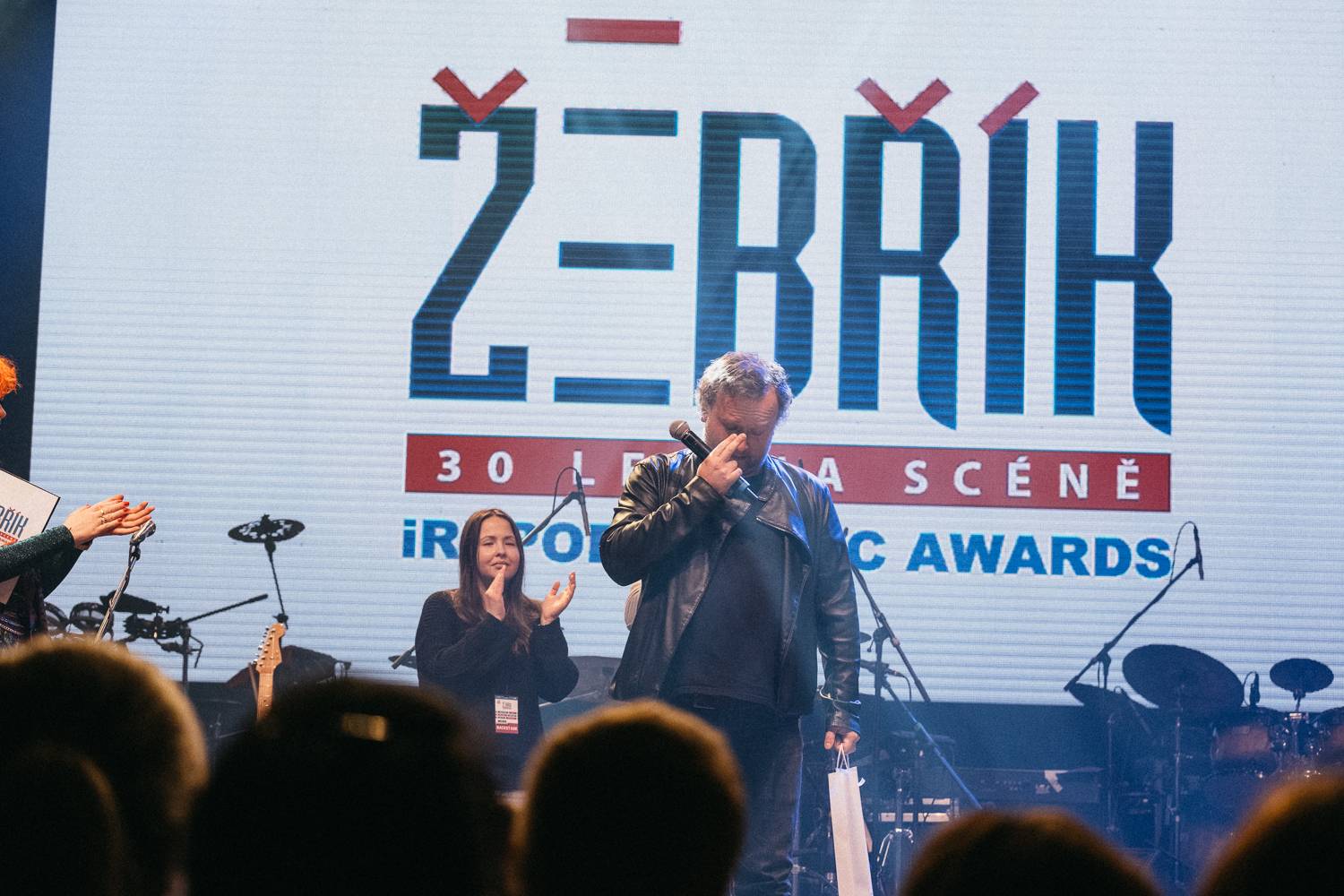 Na Žebříku byl i duch Mira Žbirky. Manželka Kateřina přebrala ocenění 