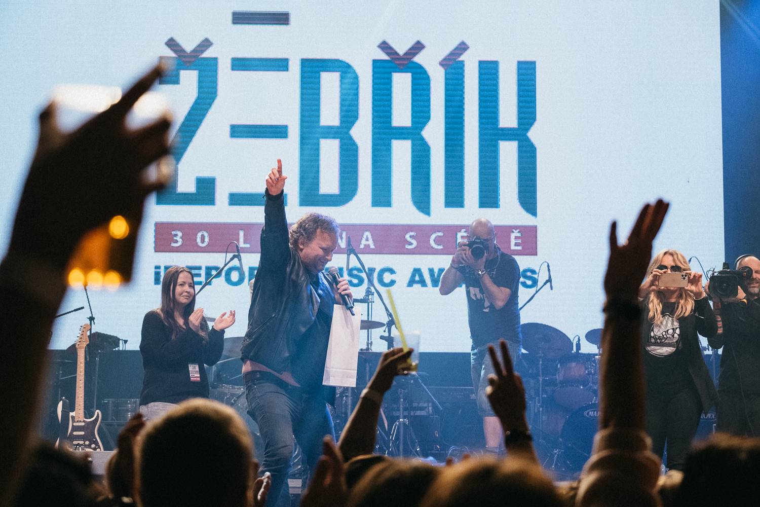 Na Žebříku byl i duch Mira Žbirky. Manželka Kateřina přebrala ocenění 