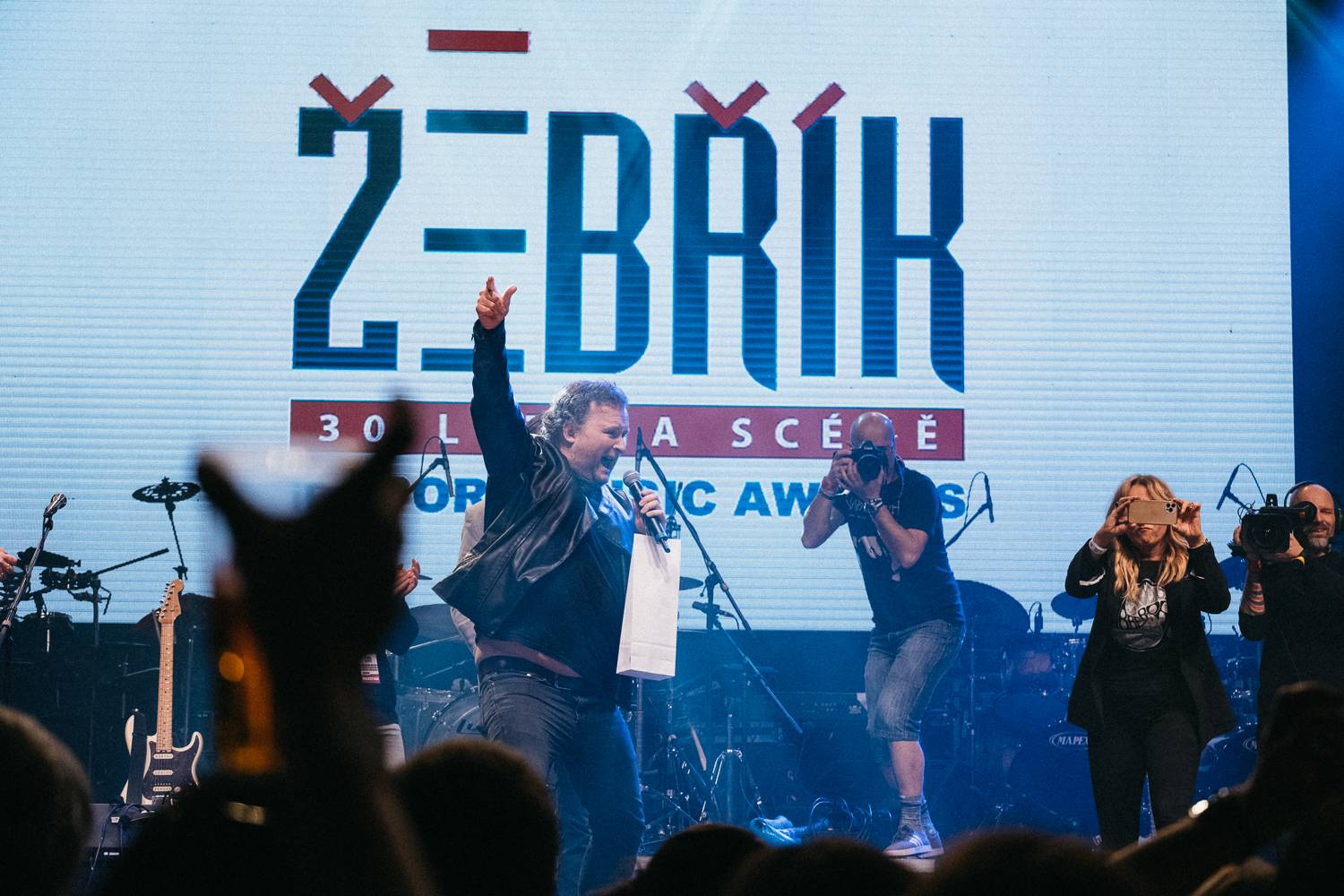 Na Žebříku byl i duch Mira Žbirky. Manželka Kateřina přebrala ocenění 