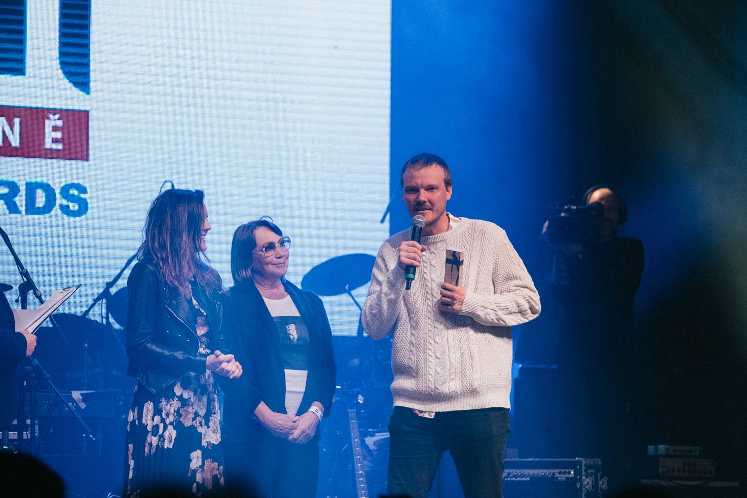 Na Žebříku byl i duch Mira Žbirky. Manželka Kateřina přebrala ocenění 