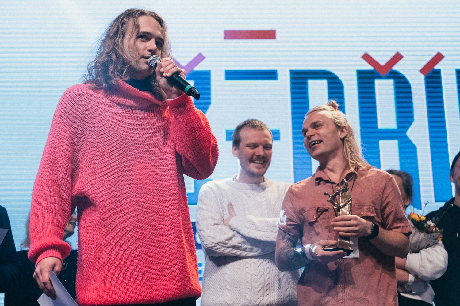 Na Žebříku byl i duch Mira Žbirky. Manželka Kateřina přebrala ocenění 