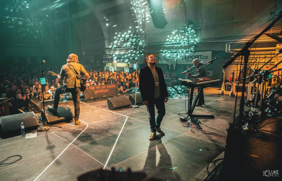 Žebřík přinesl smích i slzy dojetí. Hvězdy byly fanouškům na dosah