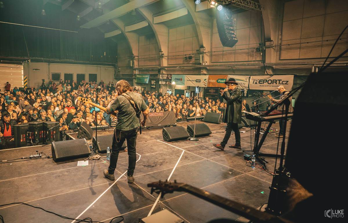 Žebřík přinesl smích i slzy dojetí. Hvězdy byly fanouškům na dosah