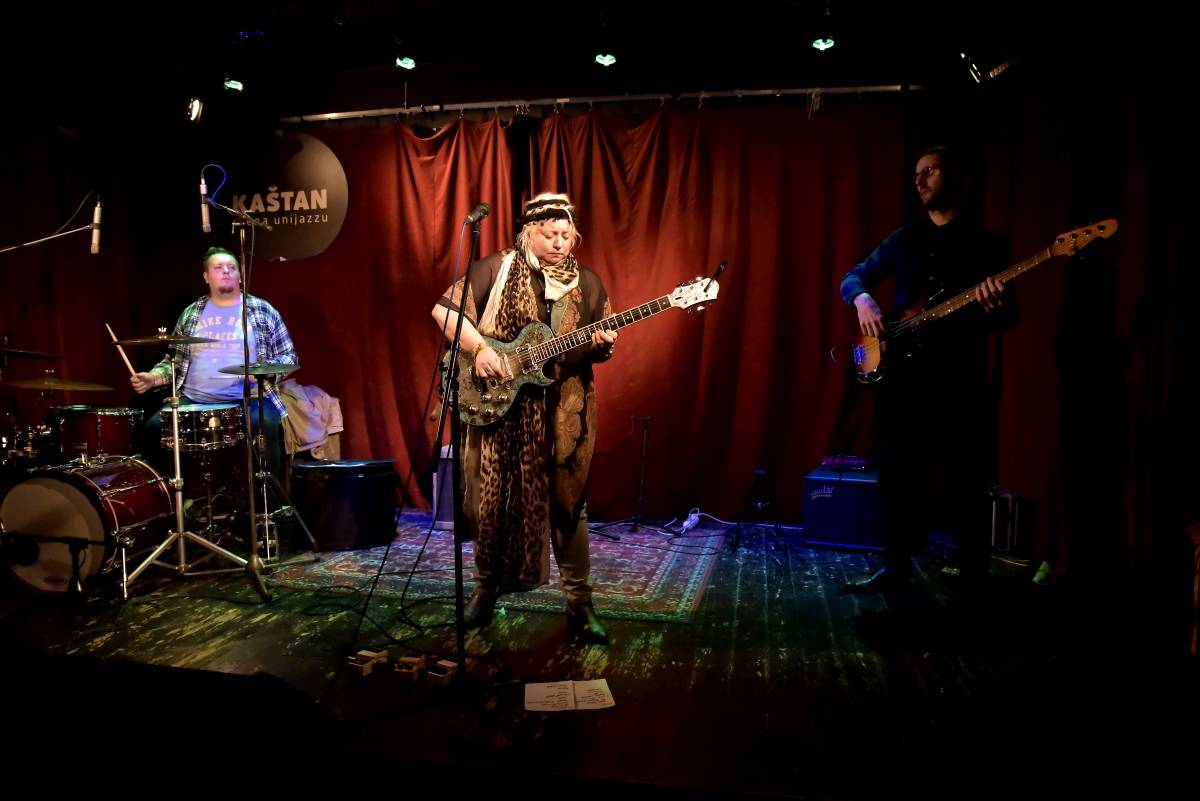 První dáma britského blues Bex Marshall řádila v Kaštanu v Praze