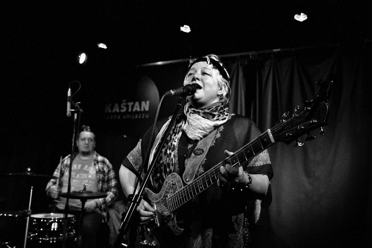 První dáma britského blues Bex Marshall řádila v Kaštanu v Praze