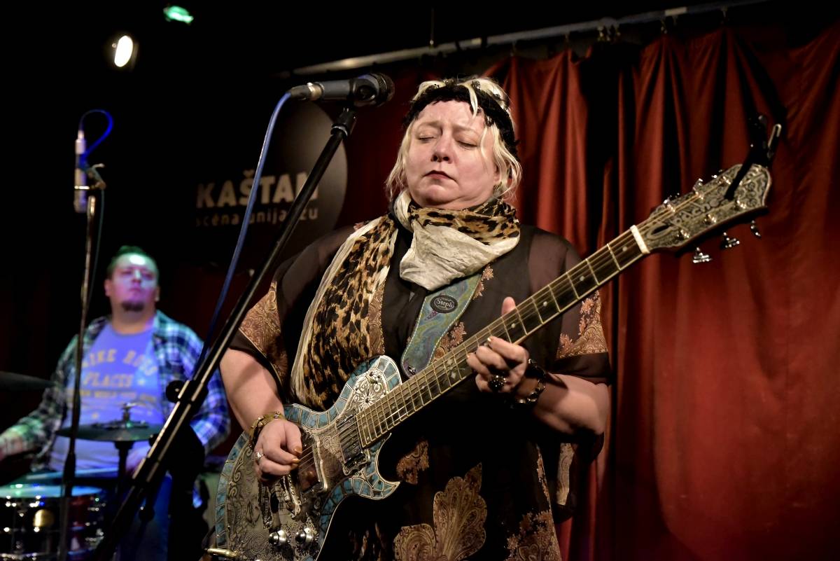 První dáma britského blues Bex Marshall řádila v Kaštanu v Praze