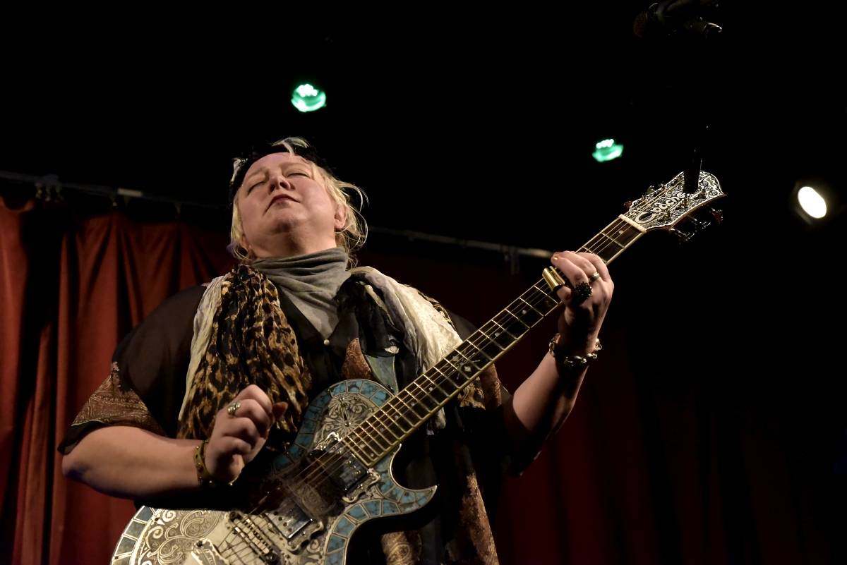 První dáma britského blues Bex Marshall řádila v Kaštanu v Praze