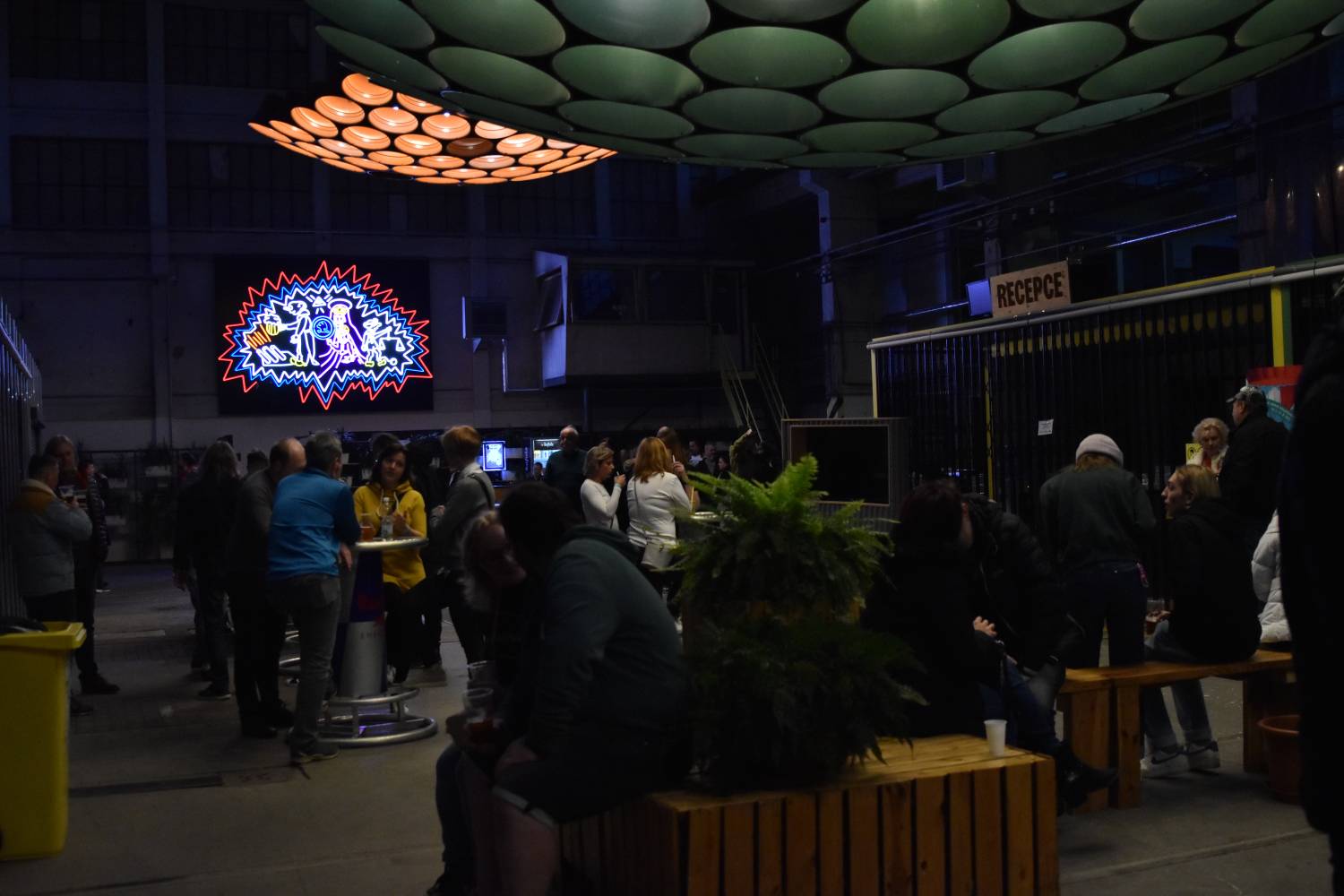 Žebřík 2021 - show, která trvala až do rána. Na pódiu řádili Xavier Baumaxa, Mig 21, Pražský výběr a Donnie Darko