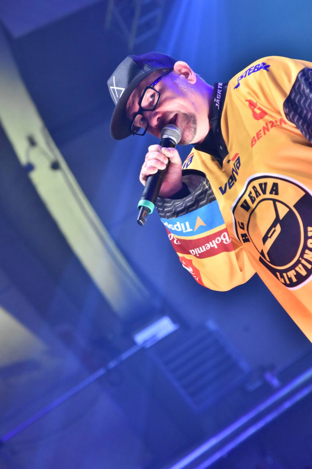 Žebřík 2021 - show, která trvala až do rána. Na pódiu řádili Xavier Baumaxa, Mig 21, Pražský výběr a Donnie Darko