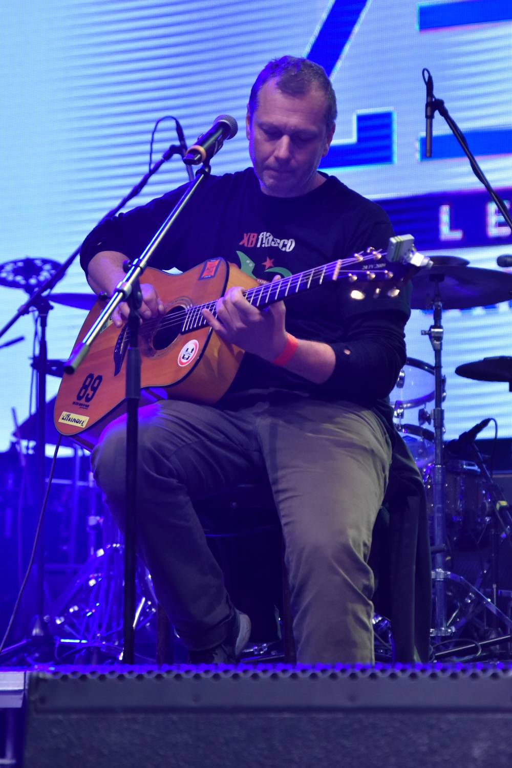 Žebřík 2021 - show, která trvala až do rána. Na pódiu řádili Xavier Baumaxa, Mig 21, Pražský výběr a Donnie Darko