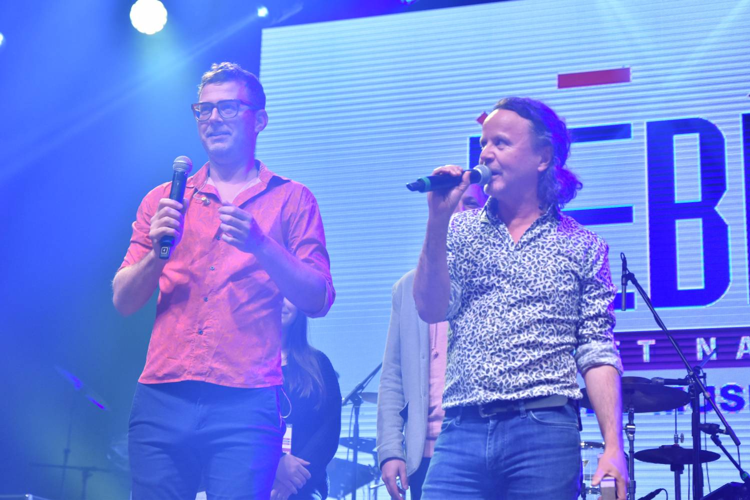 Žebřík 2021 - show, která trvala až do rána. Na pódiu řádili Xavier Baumaxa, Mig 21, Pražský výběr a Donnie Darko