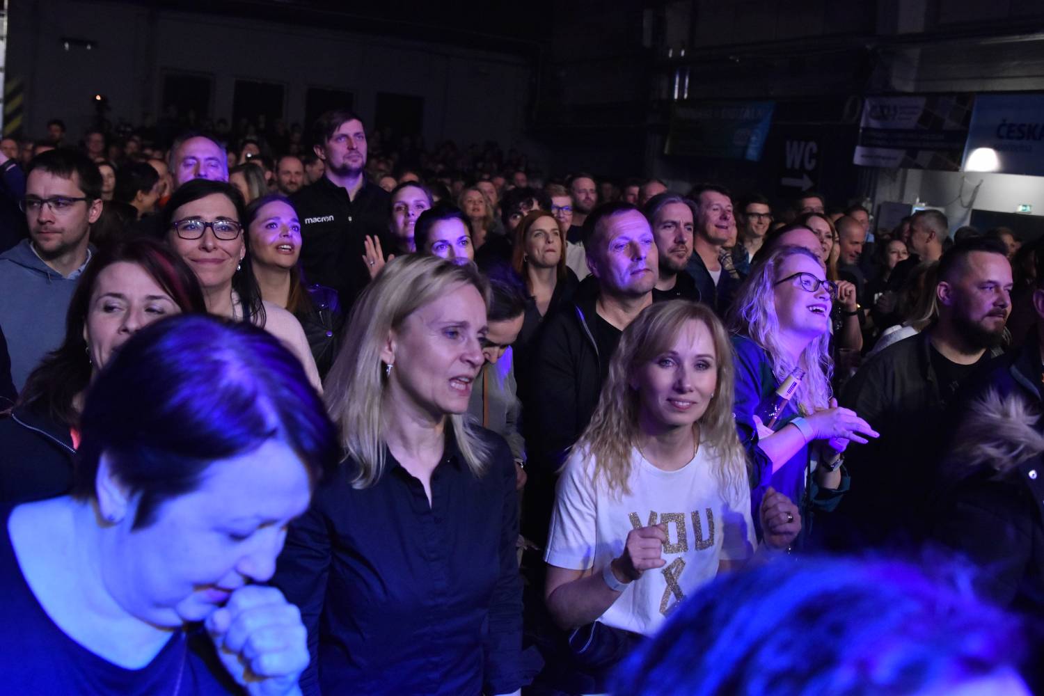 Žebřík 2021 - show, která trvala až do rána. Na pódiu řádili Xavier Baumaxa, Mig 21, Pražský výběr a Donnie Darko