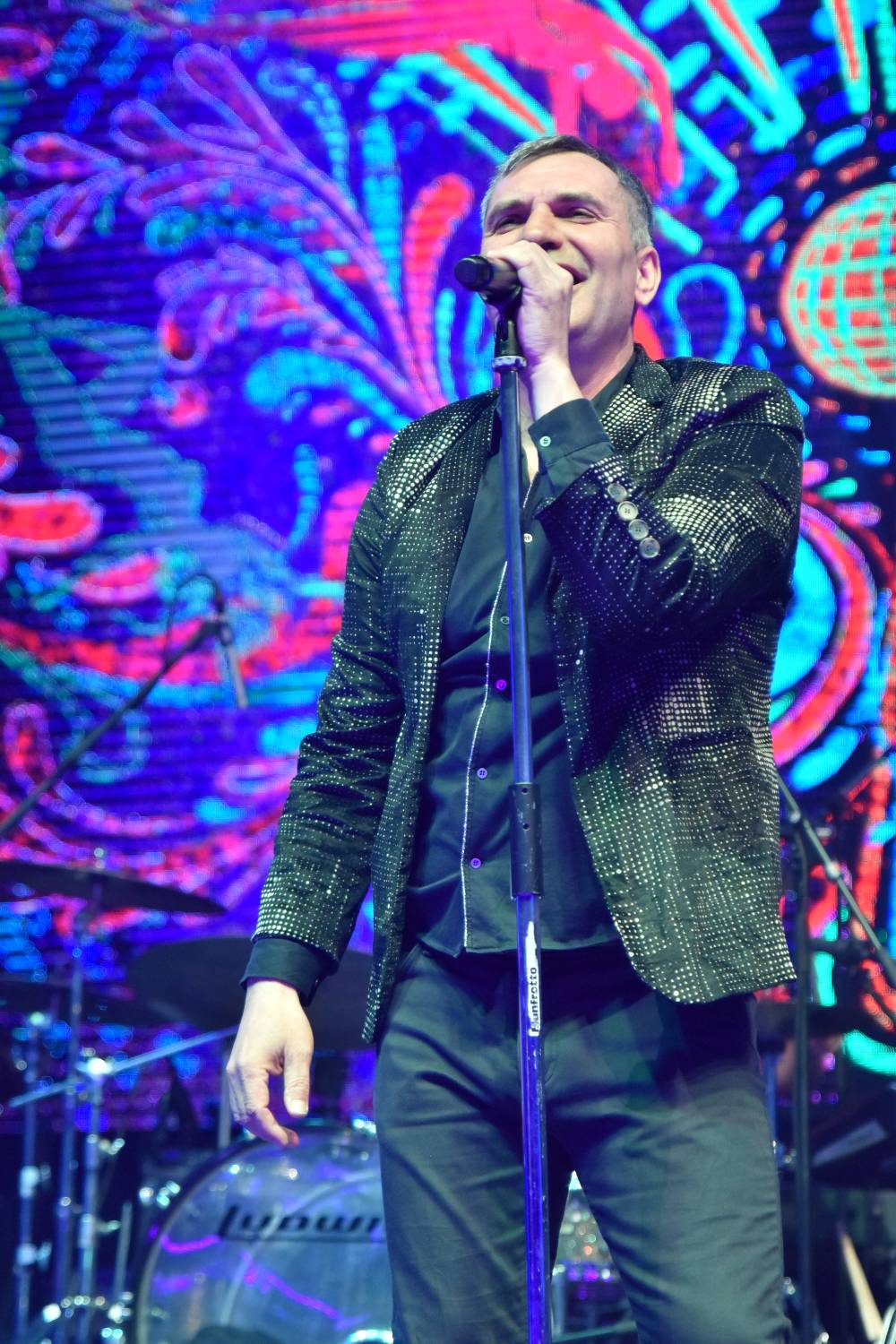 Žebřík 2021 - show, která trvala až do rána. Na pódiu řádili Xavier Baumaxa, Mig 21, Pražský výběr a Donnie Darko