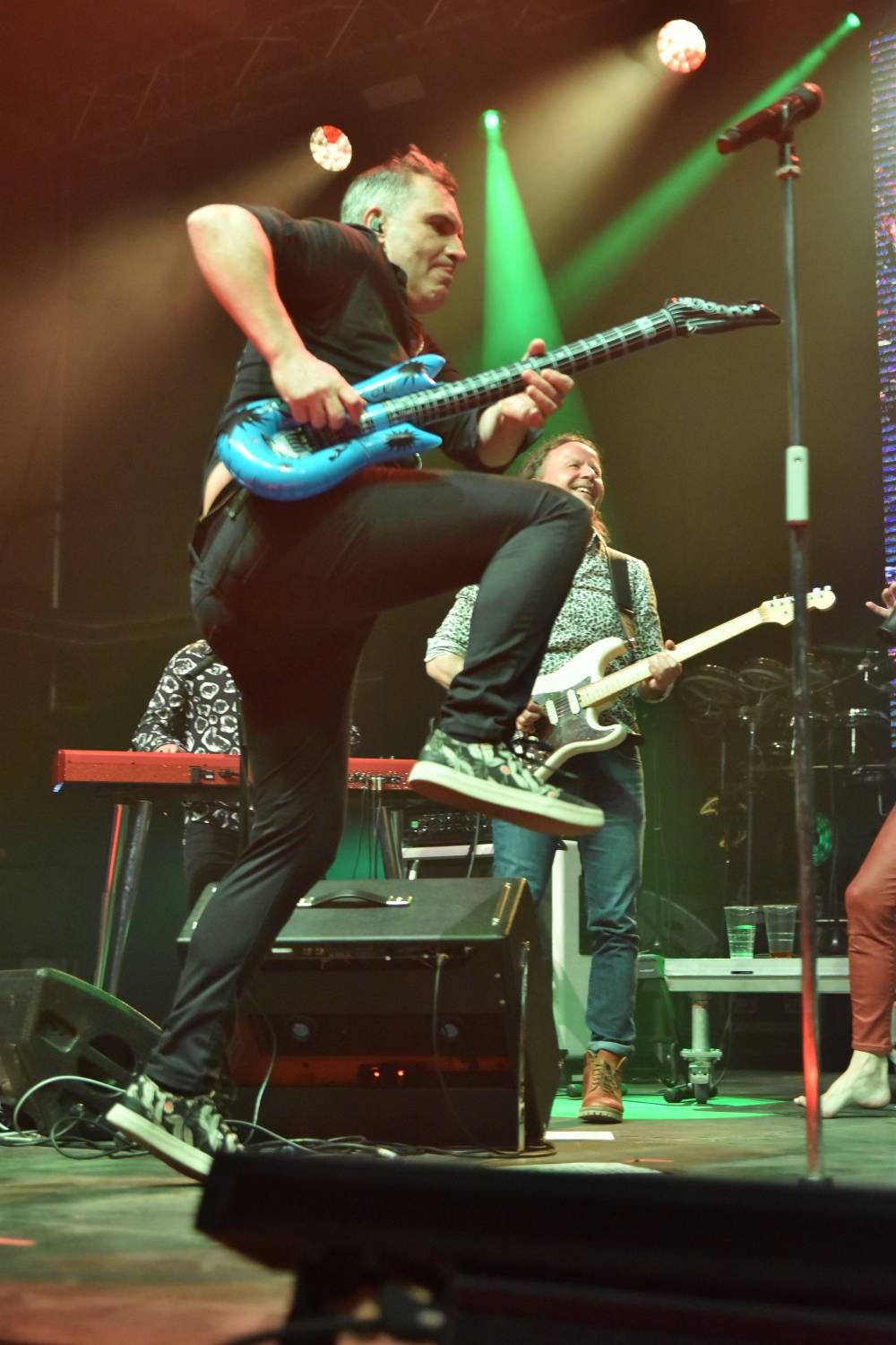 Žebřík 2021 - show, která trvala až do rána. Na pódiu řádili Xavier Baumaxa, Mig 21, Pražský výběr a Donnie Darko