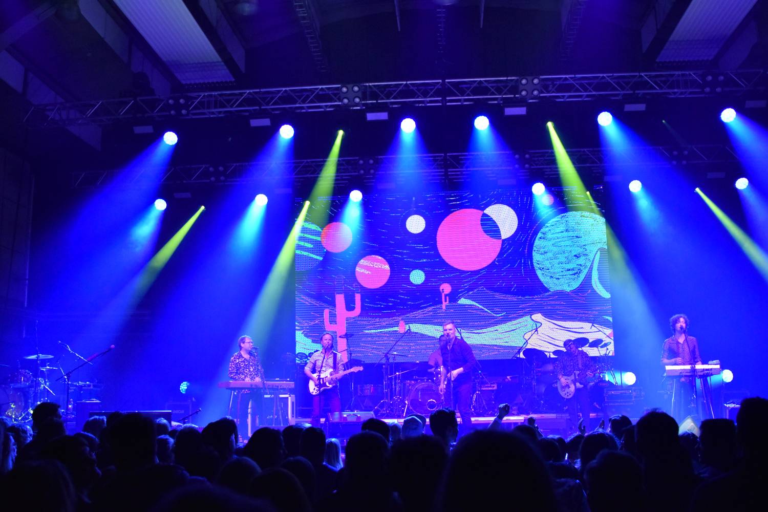 Žebřík 2021 - show, která trvala až do rána. Na pódiu řádili Xavier Baumaxa, Mig 21, Pražský výběr a Donnie Darko