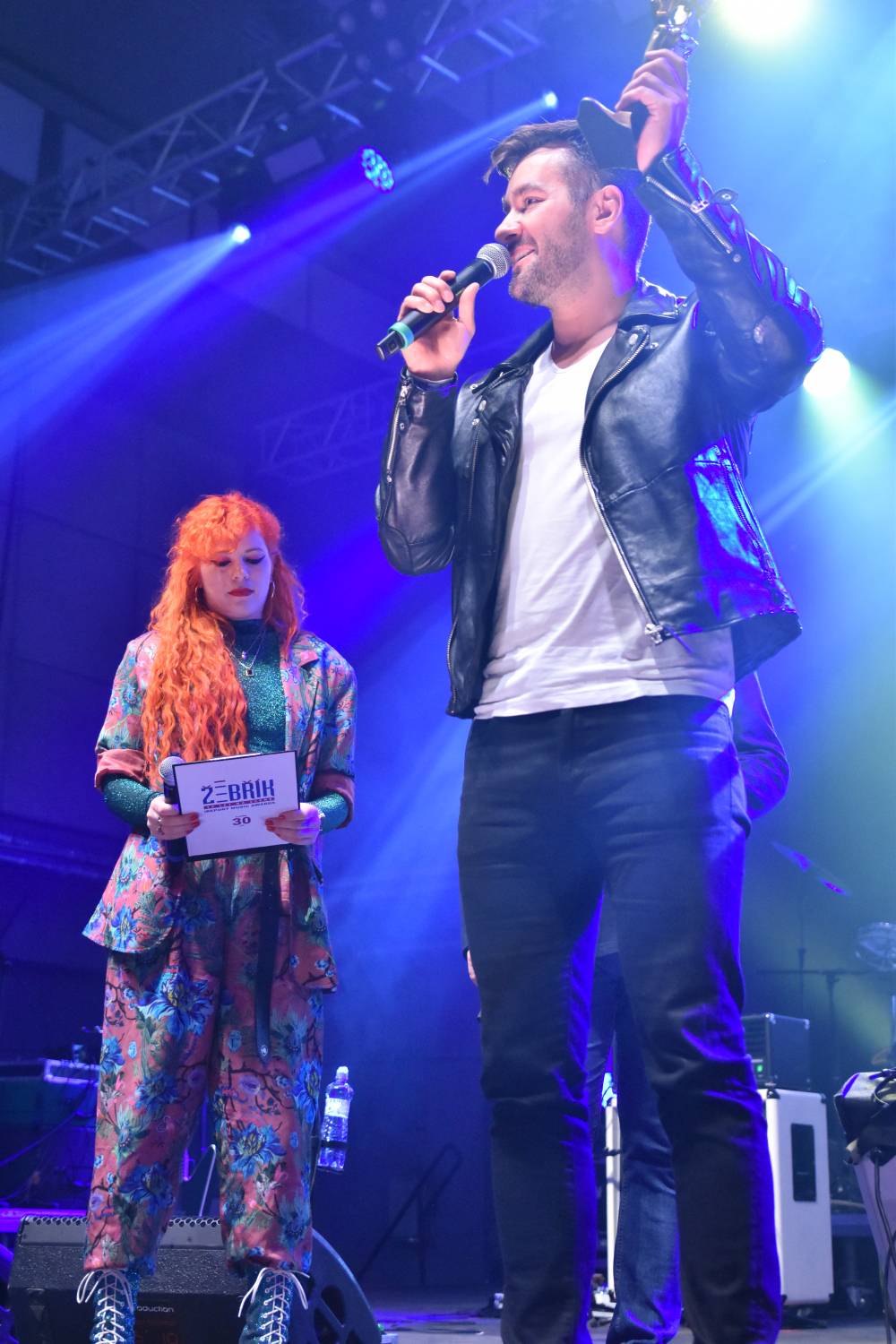 Žebřík 2021 - show, která trvala až do rána. Na pódiu řádili Xavier Baumaxa, Mig 21, Pražský výběr a Donnie Darko