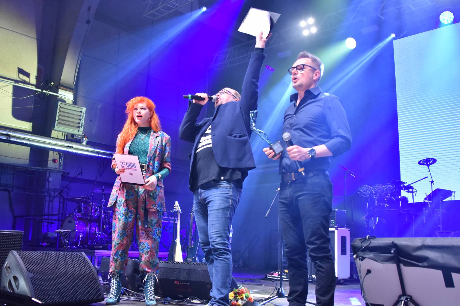 Žebřík 2021 - show, která trvala až do rána. Na pódiu řádili Xavier Baumaxa, Mig 21, Pražský výběr a Donnie Darko