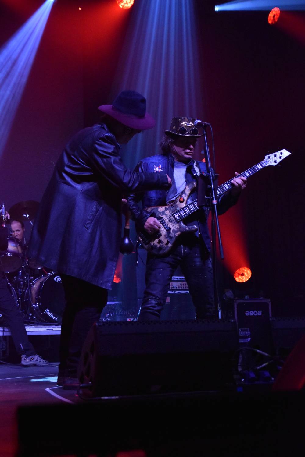 Žebřík 2021 - show, která trvala až do rána. Na pódiu řádili Xavier Baumaxa, Mig 21, Pražský výběr a Donnie Darko