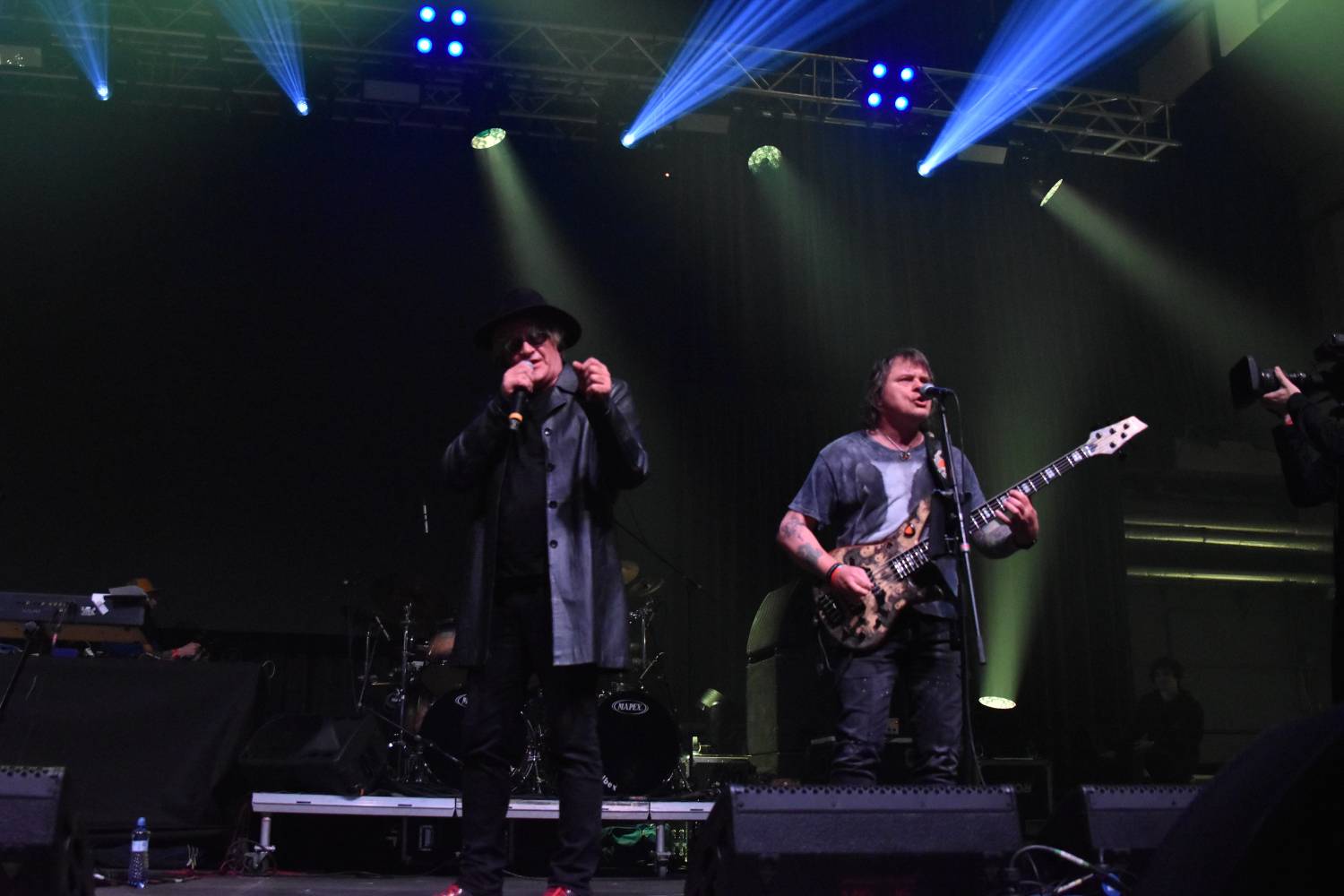 Žebřík 2021 - show, která trvala až do rána. Na pódiu řádili Xavier Baumaxa, Mig 21, Pražský výběr a Donnie Darko