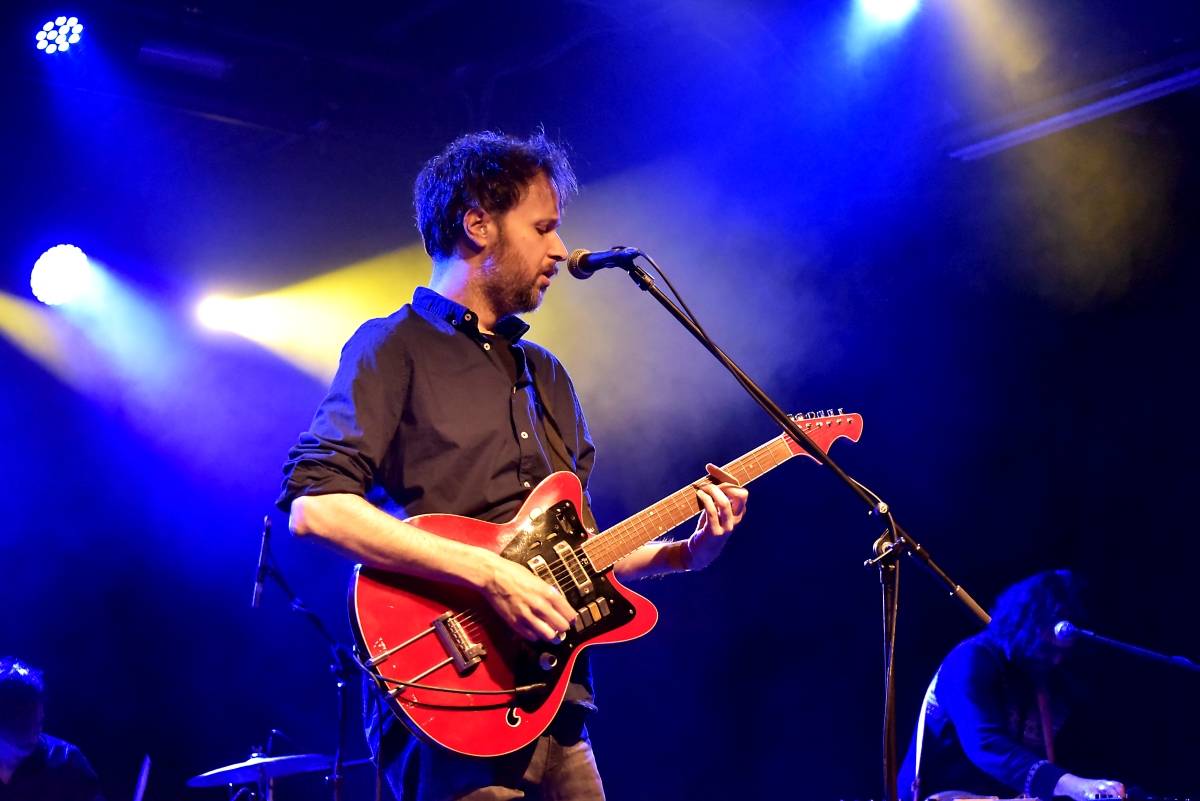 Pražská MeetFactory přivítala Red Bird Festival na podporu Ukrajiny, zahráli Jan Fic, Květy i Jakub König