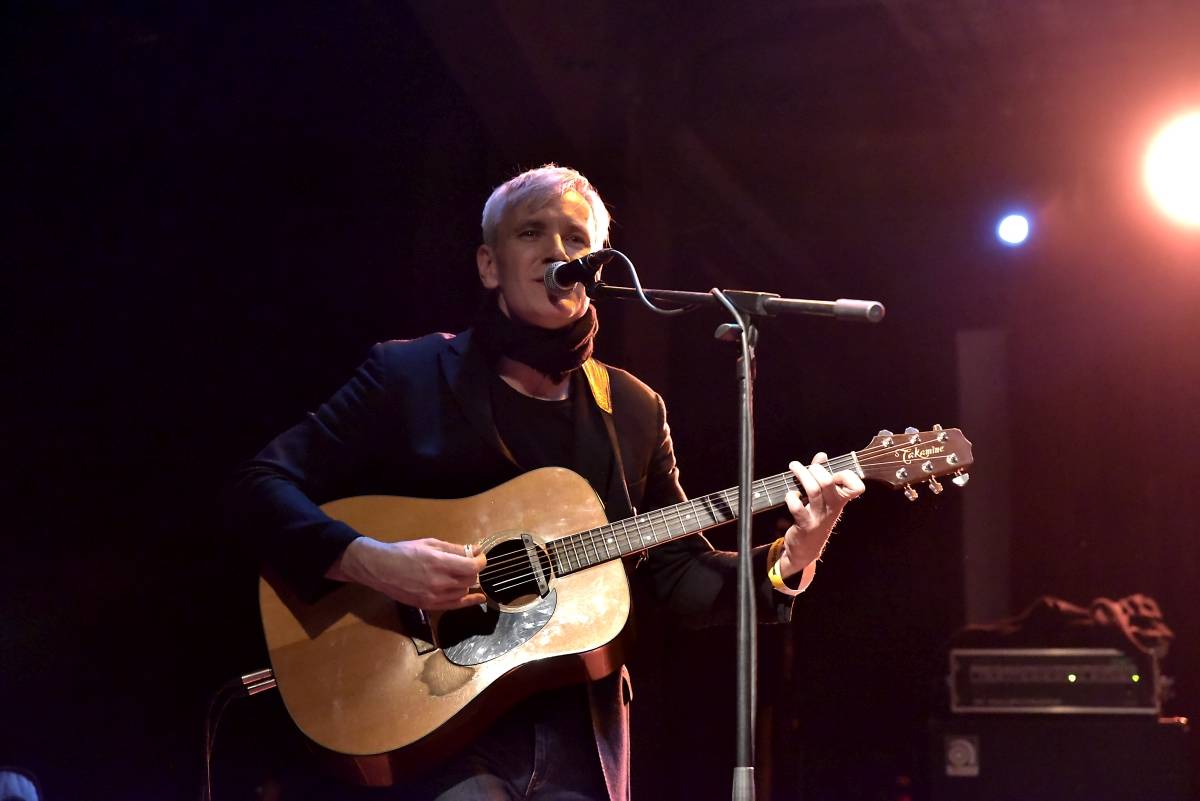 Pražská MeetFactory přivítala Red Bird Festival na podporu Ukrajiny, zahráli Jan Fic, Květy i Jakub König