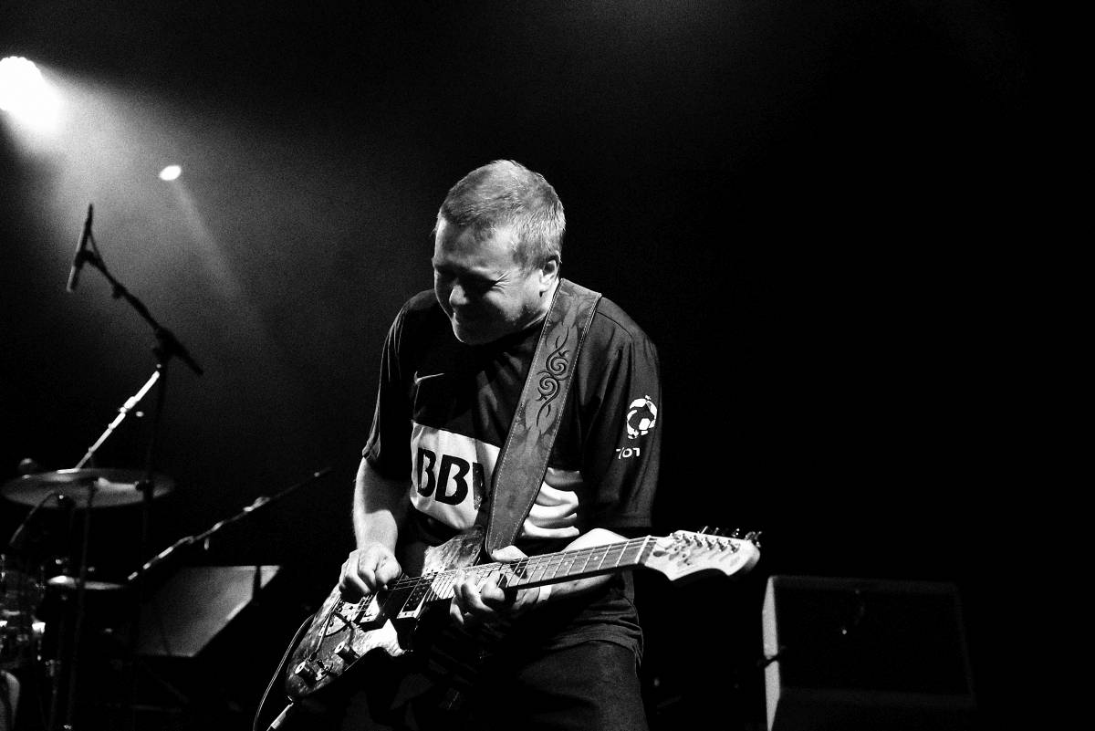 Pražská MeetFactory přivítala Red Bird Festival na podporu Ukrajiny, zahráli Jan Fic, Květy i Jakub König