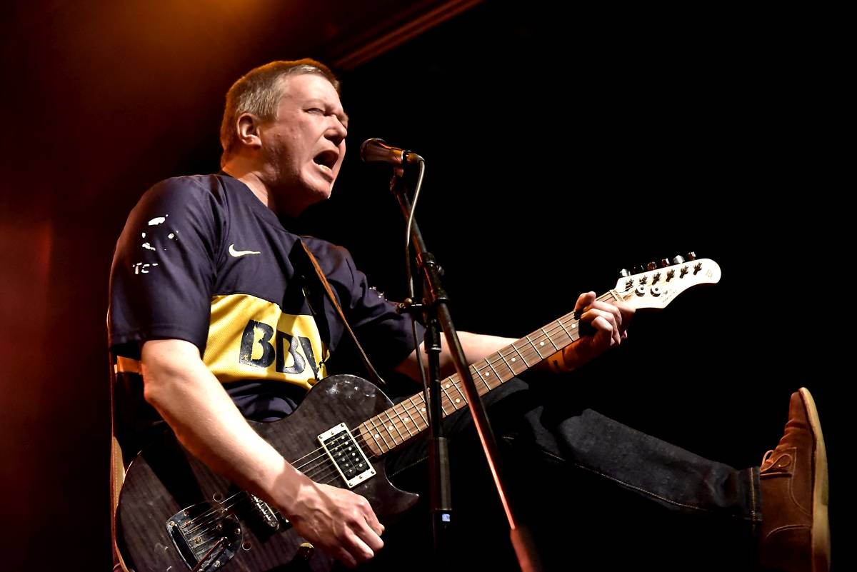 Pražská MeetFactory přivítala Red Bird Festival na podporu Ukrajiny, zahráli Jan Fic, Květy i Jakub König