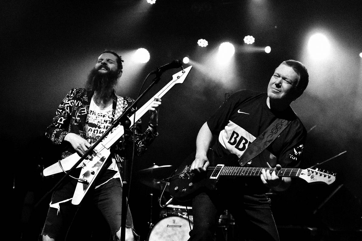 Pražská MeetFactory přivítala Red Bird Festival na podporu Ukrajiny, zahráli Jan Fic, Květy i Jakub König