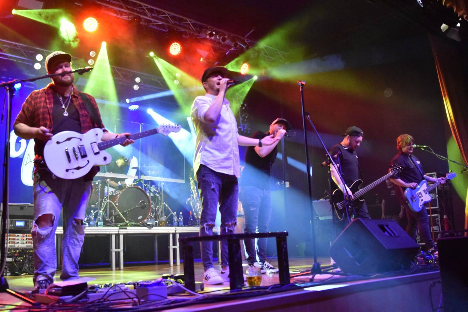 UDG připluli se svým Přístavem do Plzně, na palubu s sebou vzali Robina Mooda