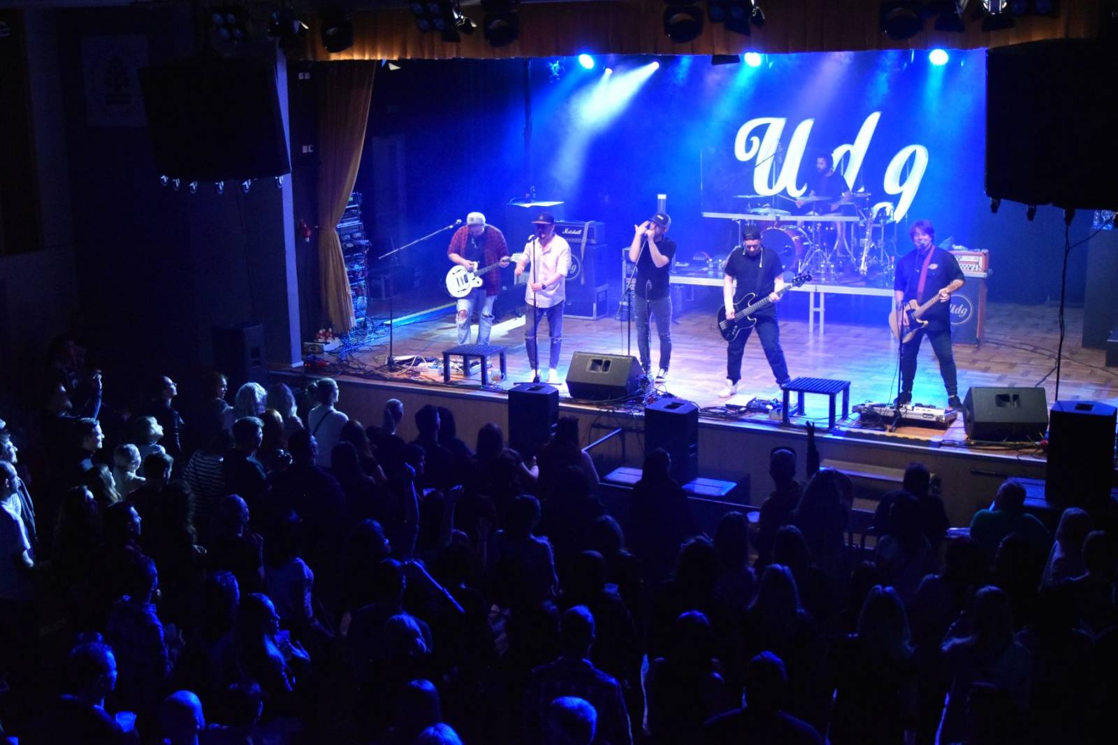 UDG připluli se svým Přístavem do Plzně, na palubu s sebou vzali Robina Mooda