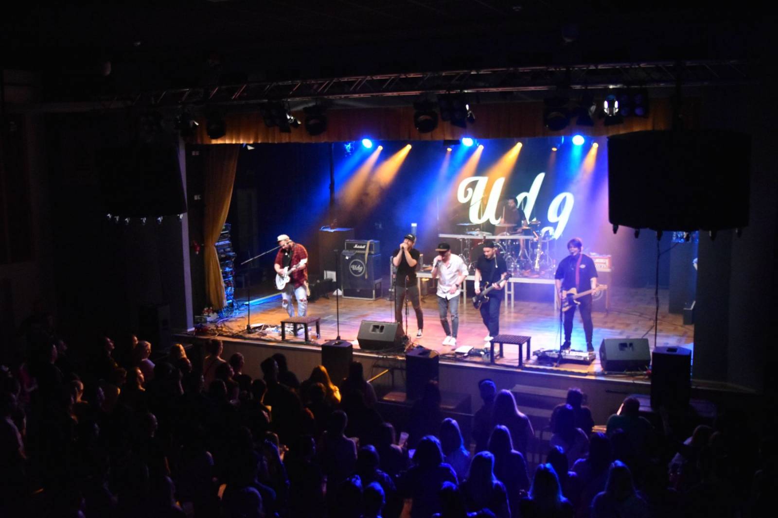 UDG připluli se svým Přístavem do Plzně, na palubu s sebou vzali Robina Mooda