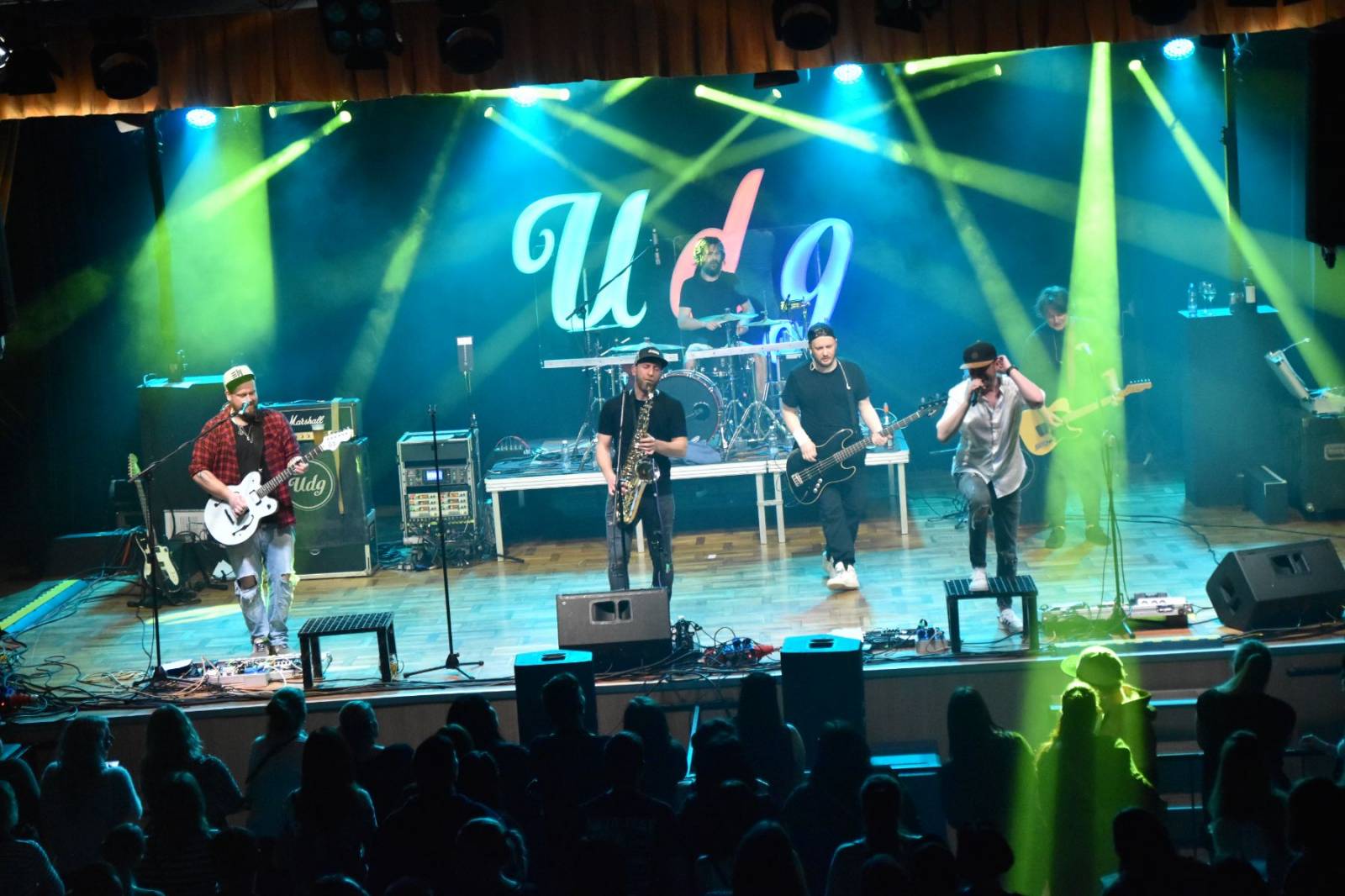 UDG připluli se svým Přístavem do Plzně, na palubu s sebou vzali Robina Mooda