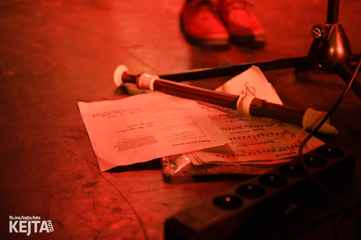 Punková nálada se linula klubem. Totální nasazení, The Fialky a Nežfaleš zakončili své turné