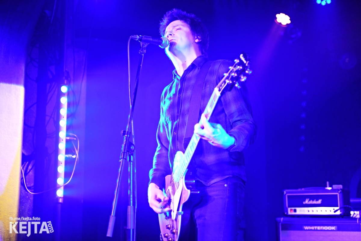 Punková nálada se linula klubem. Totální nasazení, The Fialky a Nežfaleš zakončili své turné