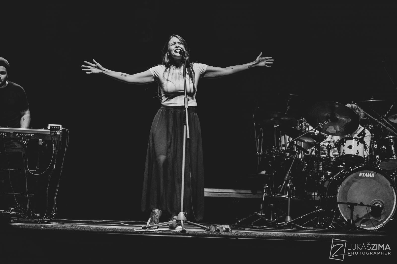 Ještě jednu noc. Kapela Jelen ovládla O2 universum, večer otevřela Kateřina Marie Tichá s Bandjeez