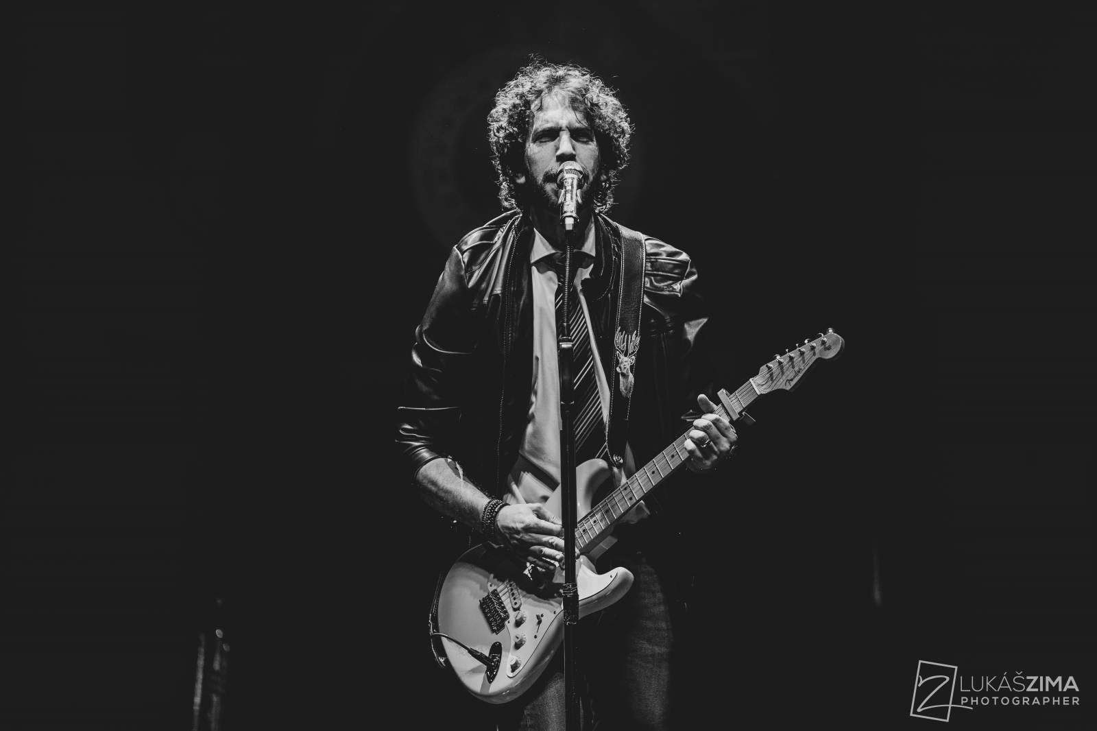 Ještě jednu noc. Kapela Jelen ovládla O2 universum, večer otevřela Kateřina Marie Tichá s Bandjeez