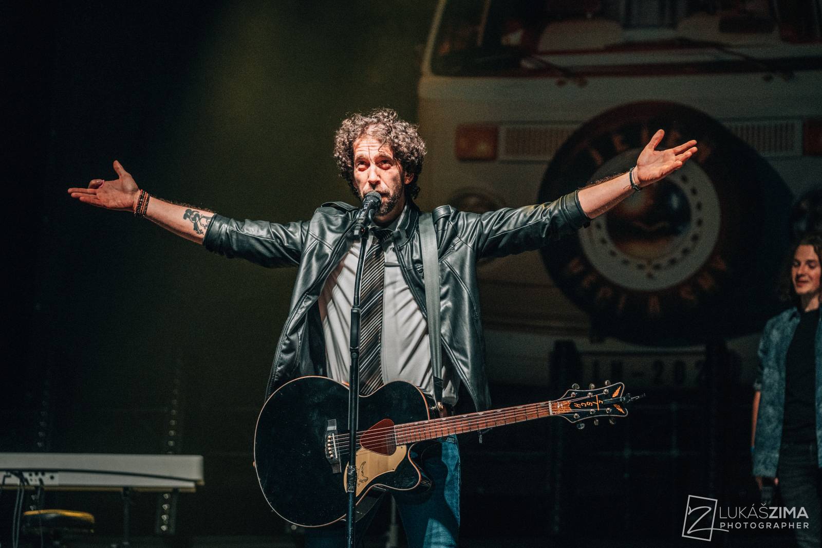 Ještě jednu noc. Kapela Jelen ovládla O2 universum, večer otevřela Kateřina Marie Tichá s Bandjeez