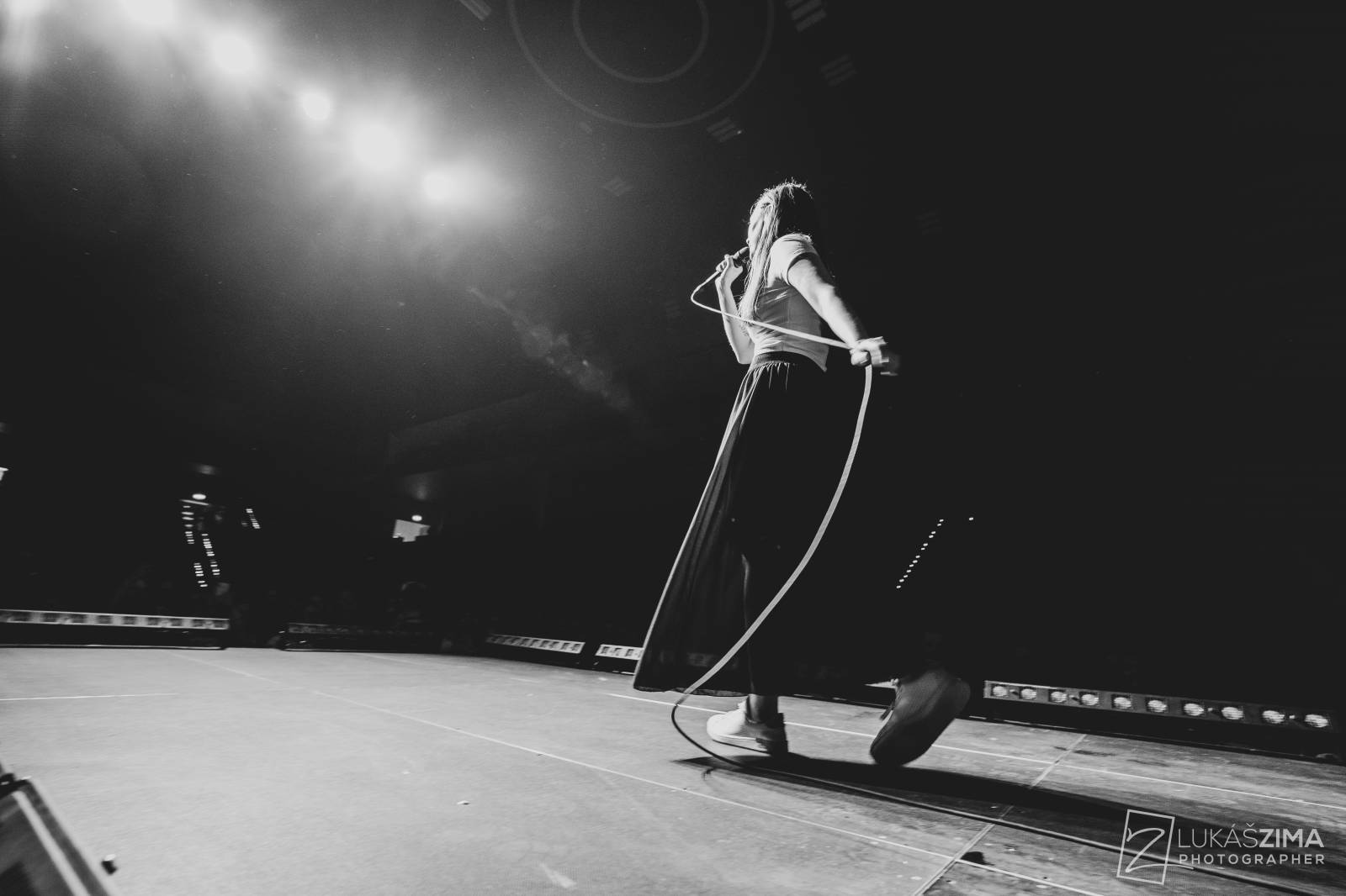 Ještě jednu noc. Kapela Jelen ovládla O2 universum, večer otevřela Kateřina Marie Tichá s Bandjeez