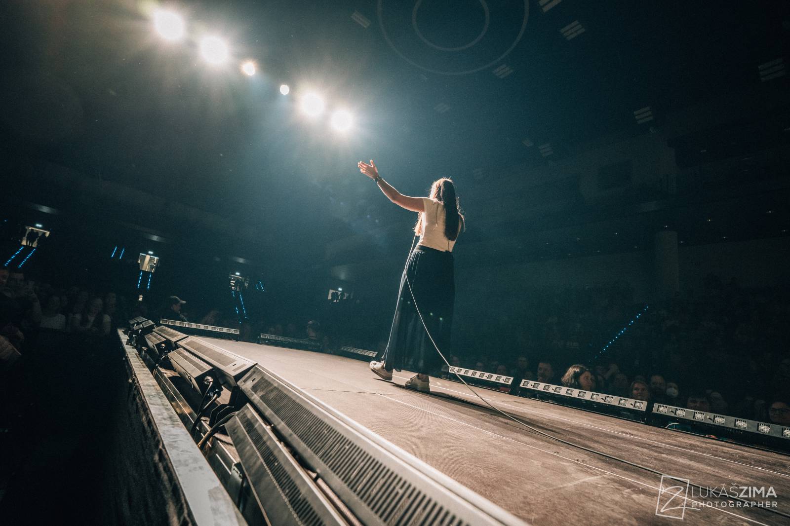 Ještě jednu noc. Kapela Jelen ovládla O2 universum, večer otevřela Kateřina Marie Tichá s Bandjeez