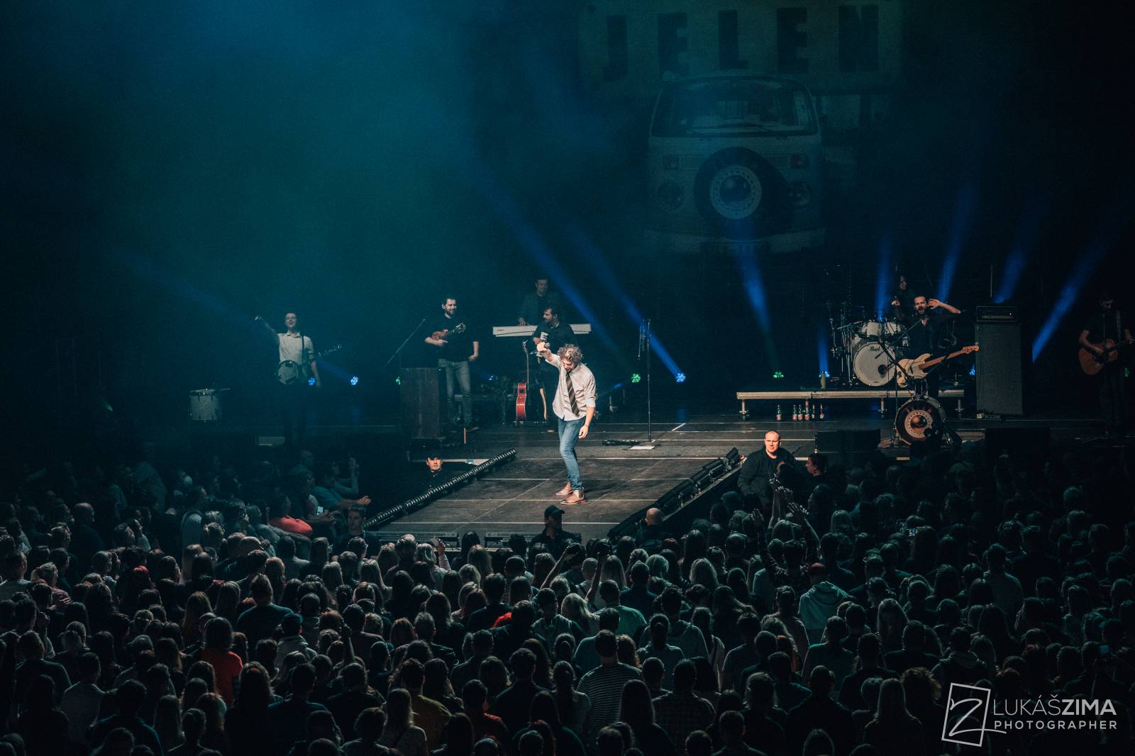 Ještě jednu noc. Kapela Jelen ovládla O2 universum, večer otevřela Kateřina Marie Tichá s Bandjeez