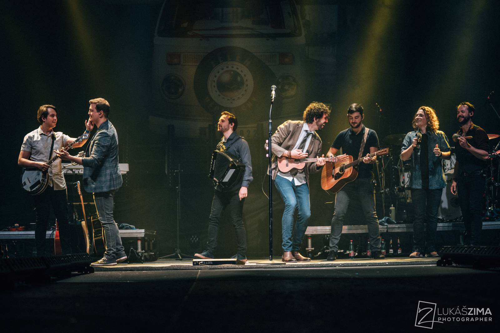 Ještě jednu noc. Kapela Jelen ovládla O2 universum, večer otevřela Kateřina Marie Tichá s Bandjeez