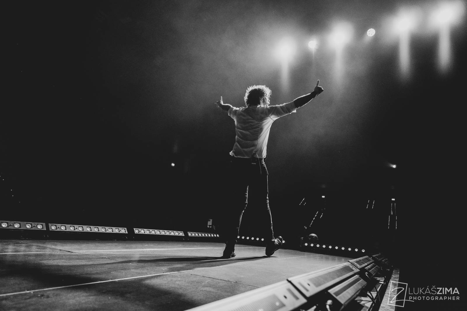 Ještě jednu noc. Kapela Jelen ovládla O2 universum, večer otevřela Kateřina Marie Tichá s Bandjeez